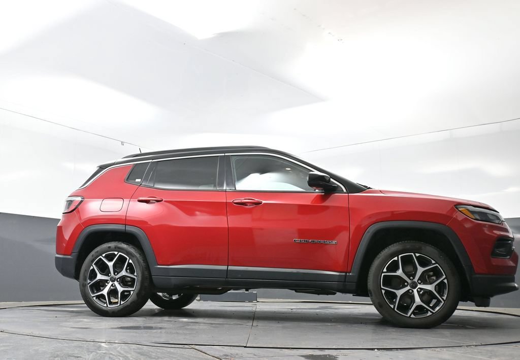 Used 2025 Jeep Compass Limited AWD/4WD image 51
