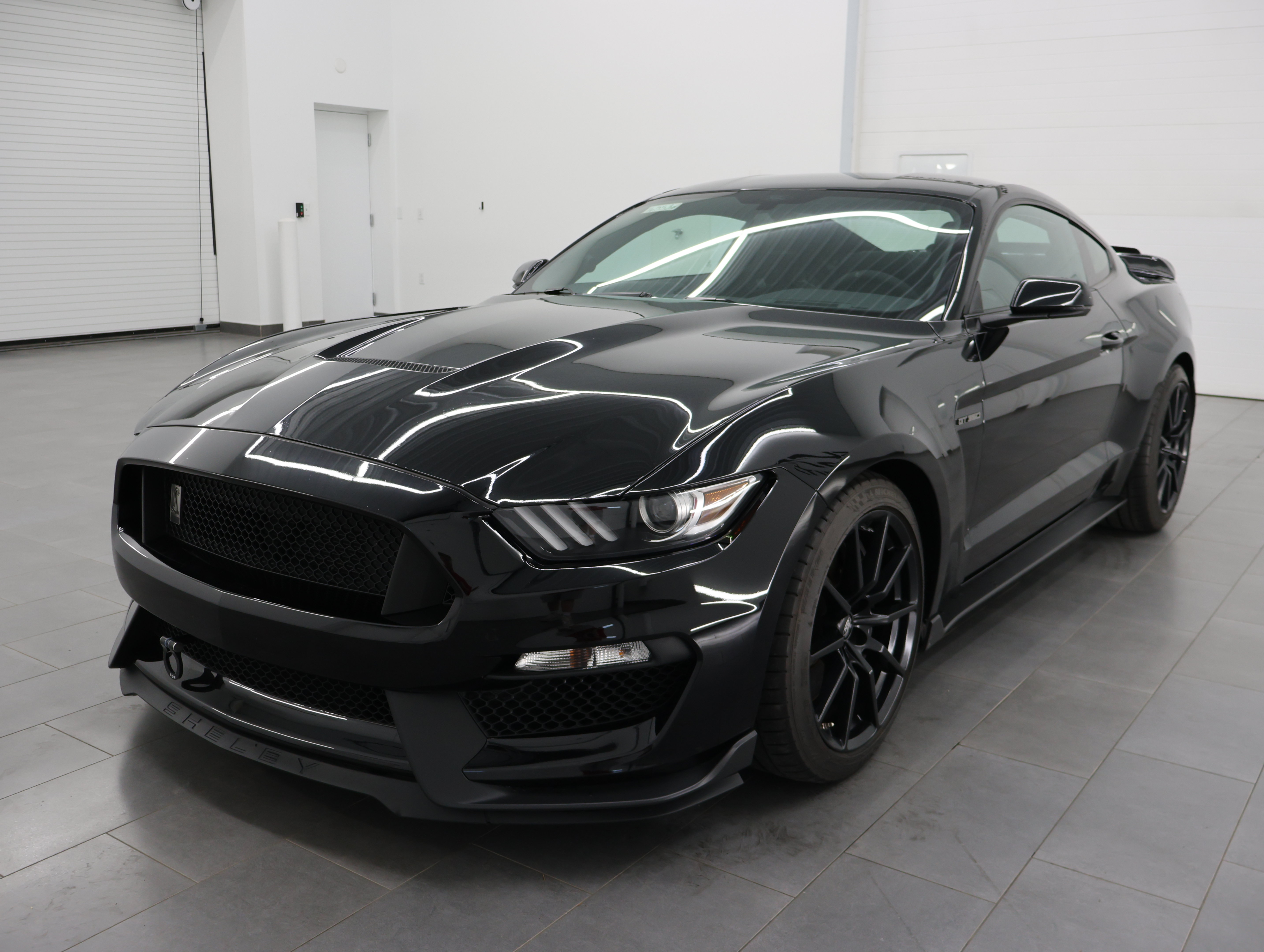 Used 2018 Ford Mustang Shelby GT350 w/ Electronics Package RWD image 7