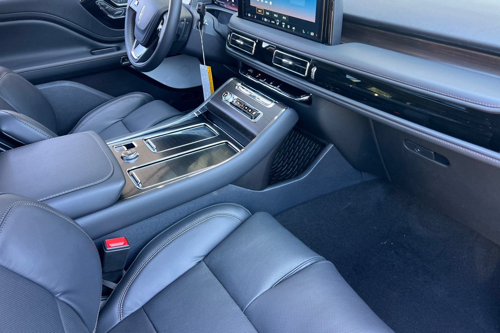 New 2026 Lincoln Aviator Reserve AWD/4WD image 14