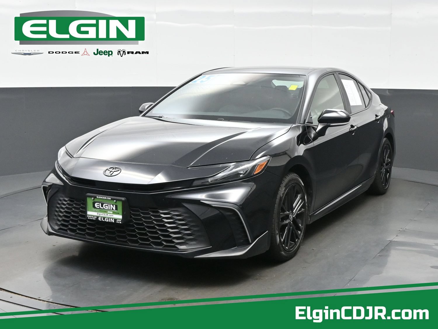 Used 2025 Toyota Camry SE