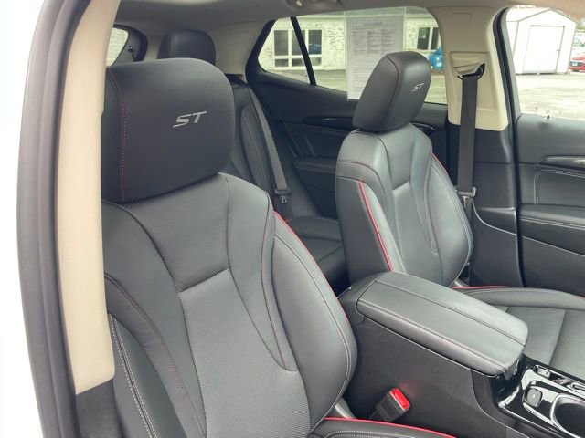 Used 2023 Buick Envision Essence w/ Technology Package I image 39