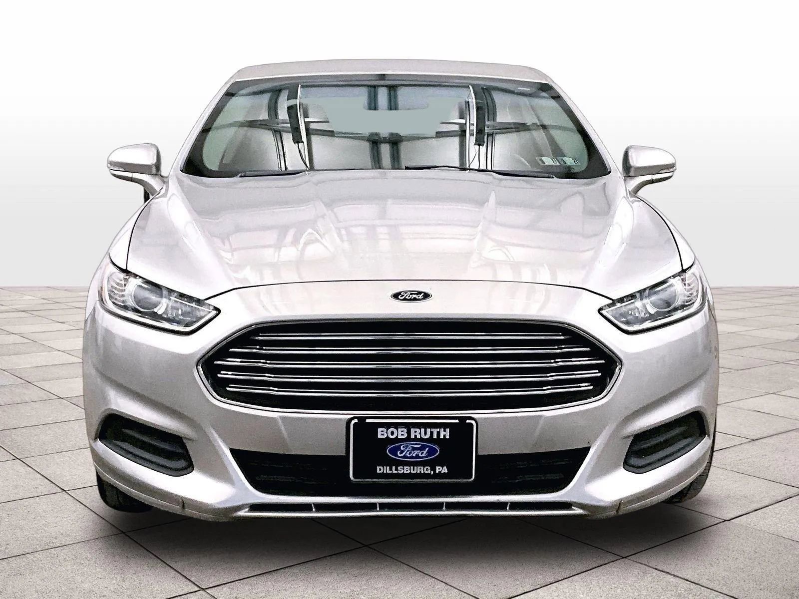 Used 2016 Ford Fusion SE FWD image 3