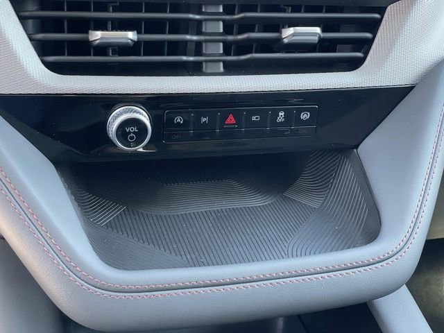 New 2026 Ford Explorer Active RWD image 14