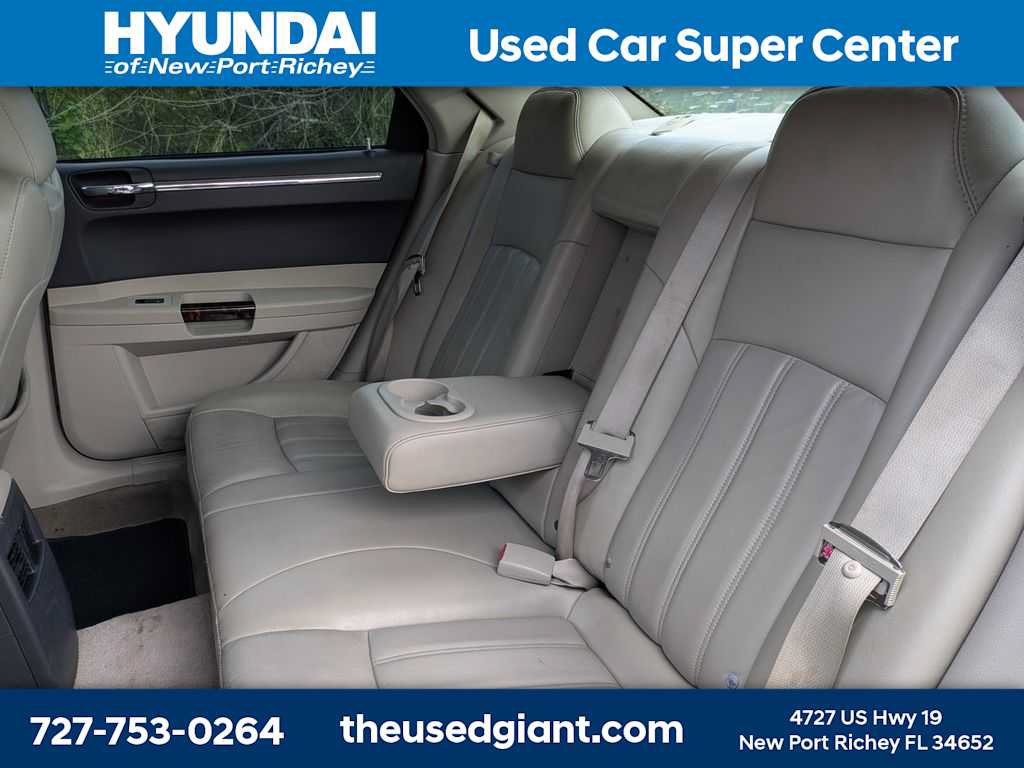 Used 2007 Chrysler 300 C RWD image 12