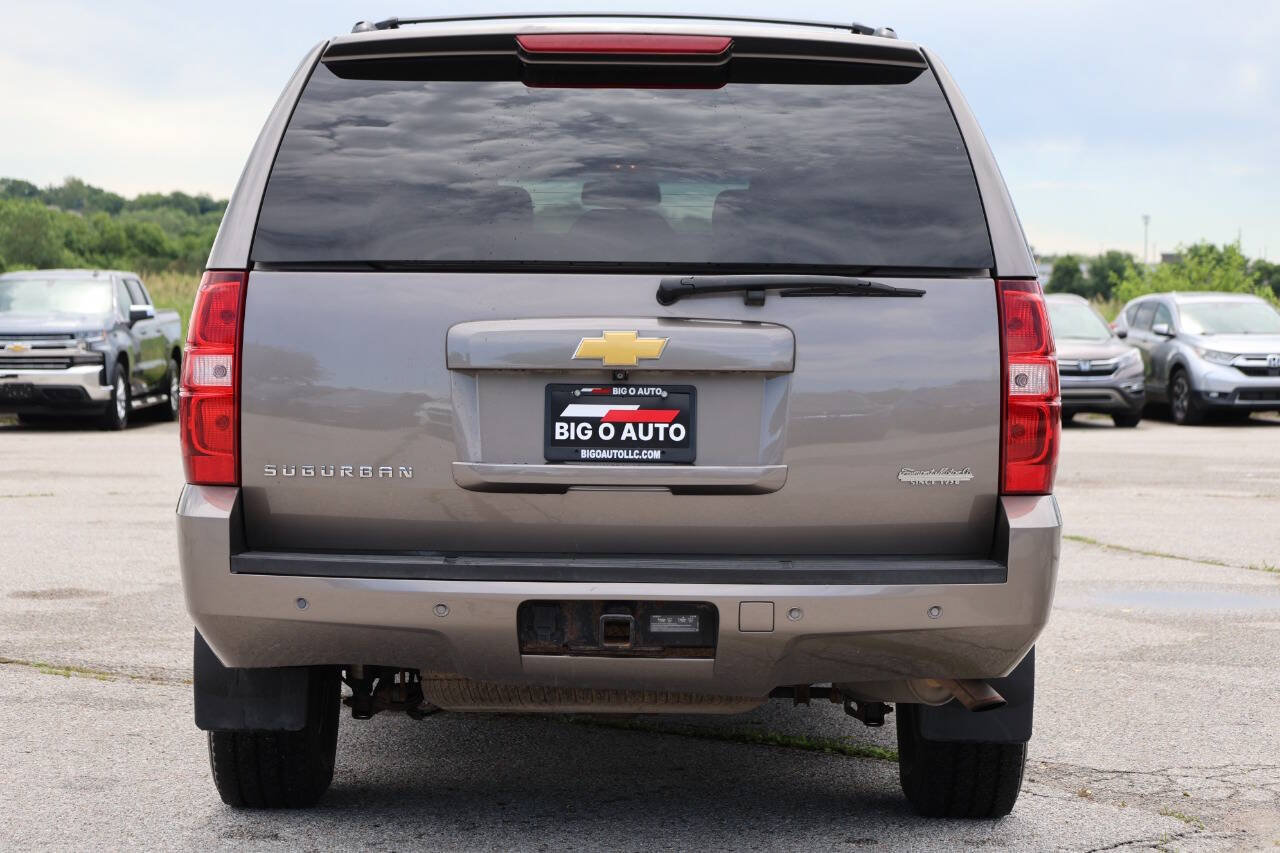 Used 2013 Chevrolet Suburban LS w/ Convenience Package 1 AWD/4WD image 10