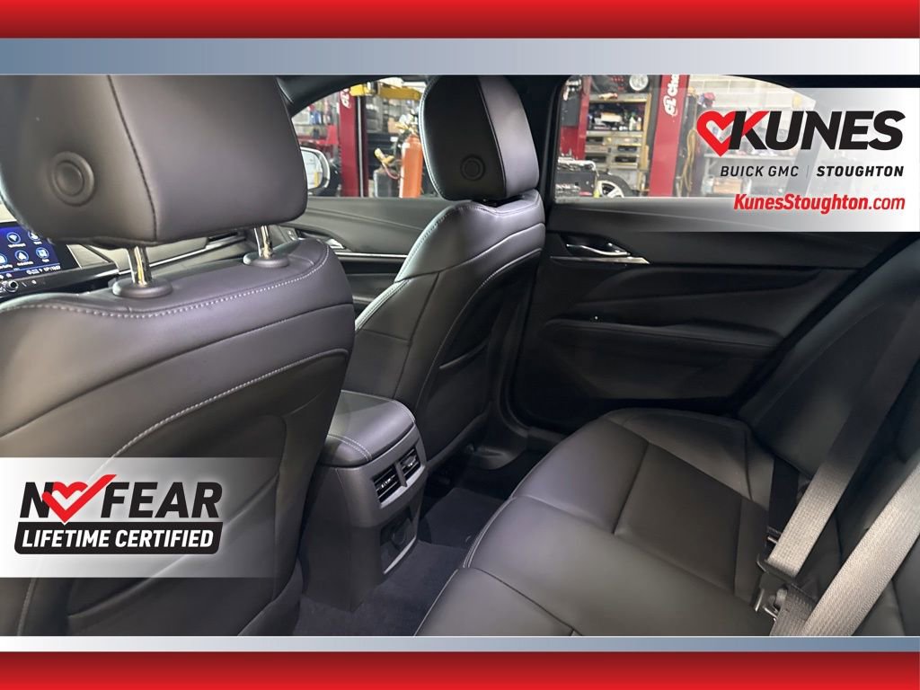 Used 2024 Cadillac CT4 Luxury image 35