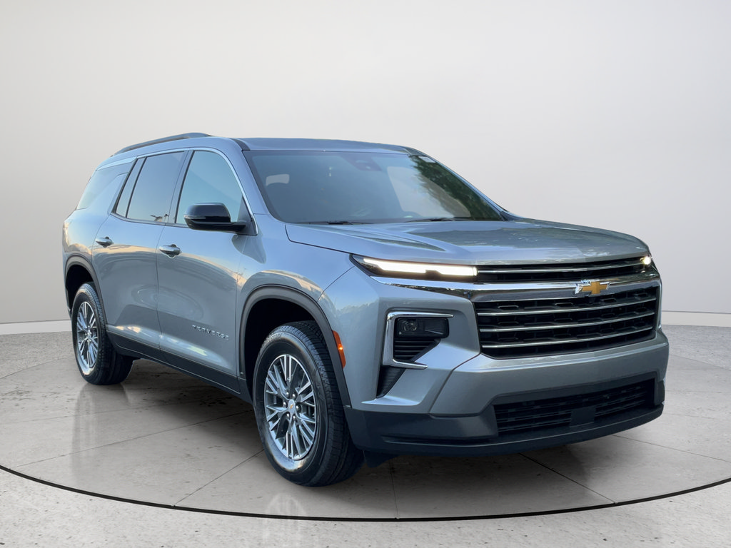 New 2027 Chevrolet Traverse LT w/ LPO, Floor Liner Package FWD image 1