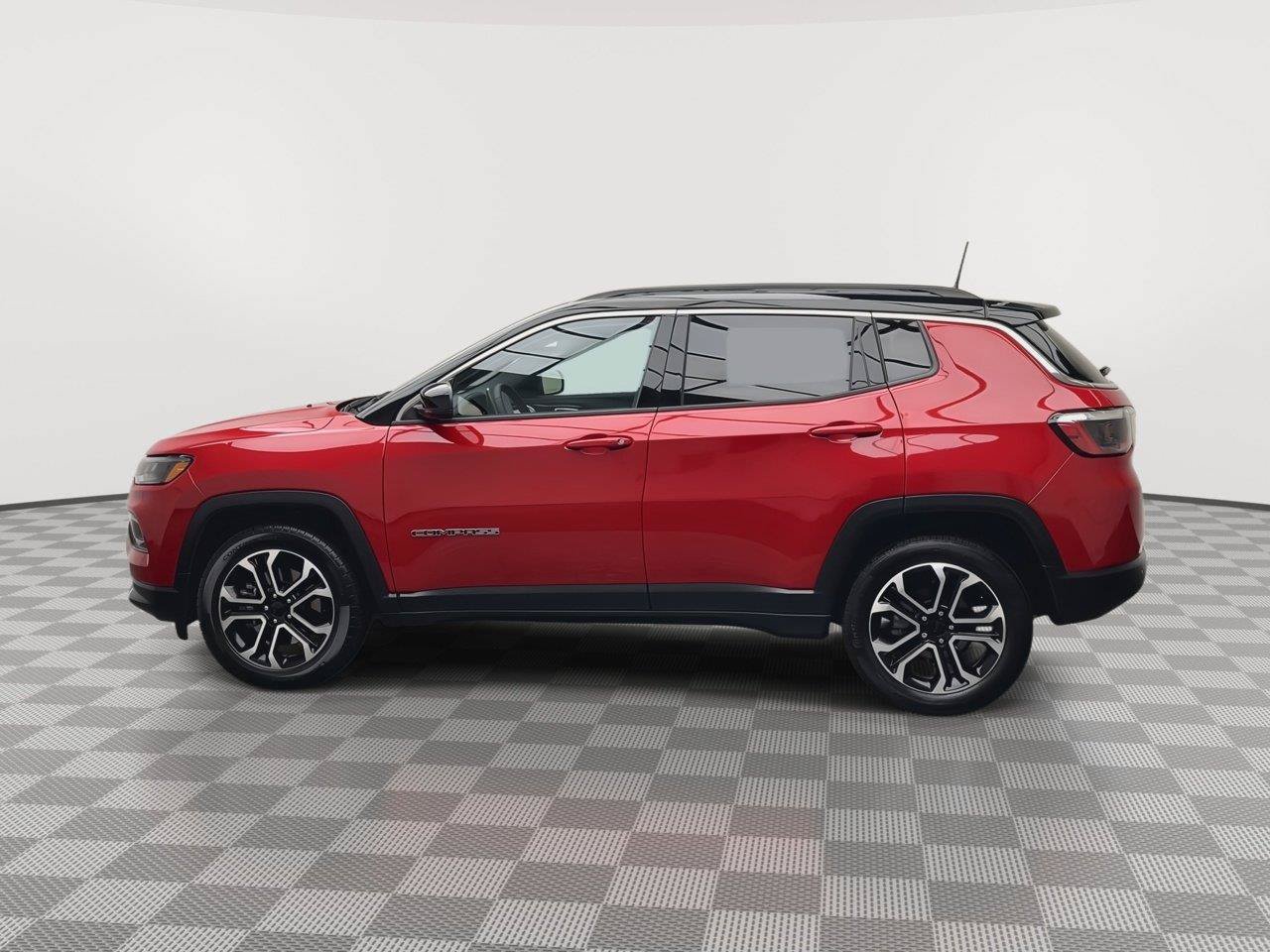 Used 2023 Jeep Compass Limited AWD/4WD image 34