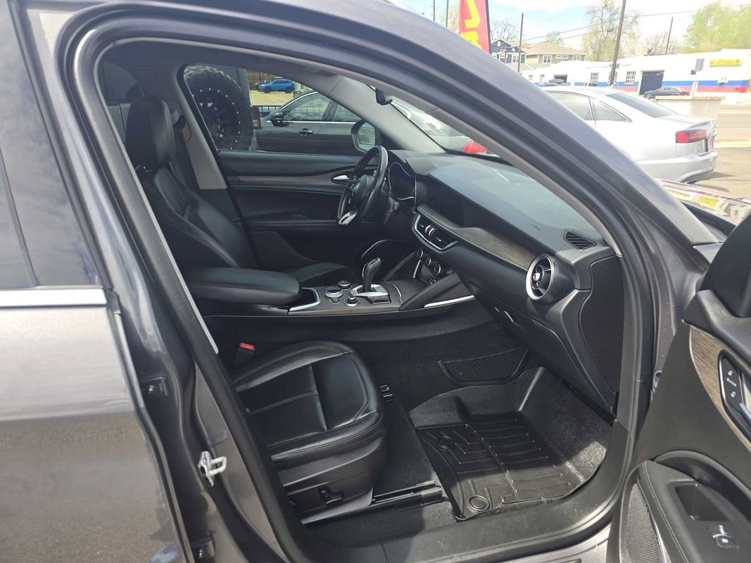 Used 2021 Alfa Romeo Stelvio Ti w/ Active Assist 2 Package TI image 40