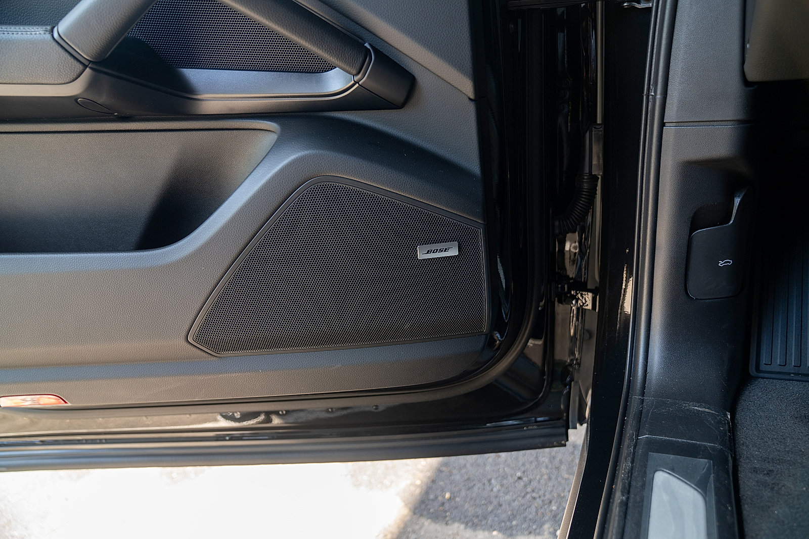 Used 2025 Porsche Cayenne Coupe image 20