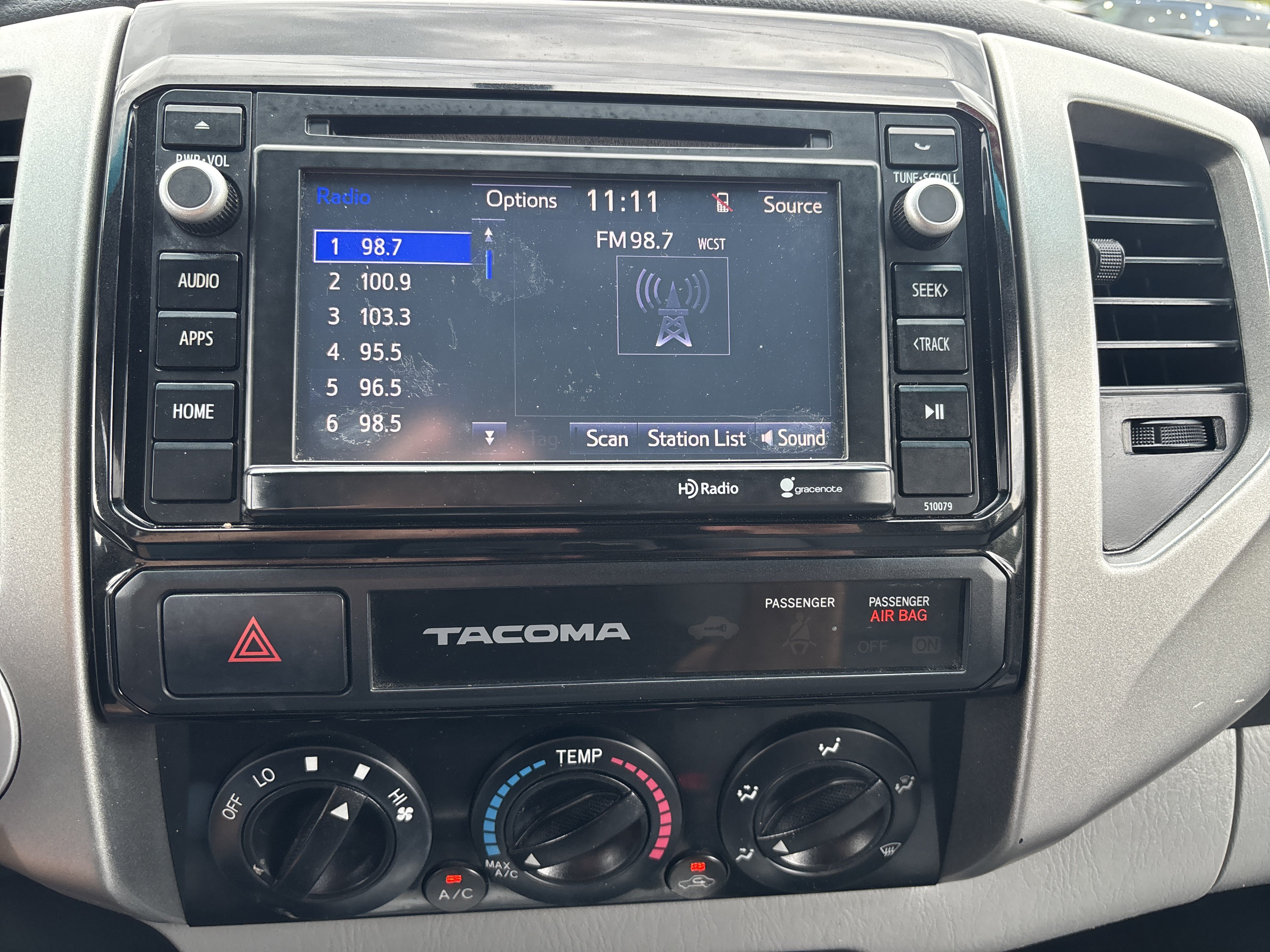 Used 2015 Toyota Tacoma 4x4 Double Cab w/ TRD Sport Package image 9