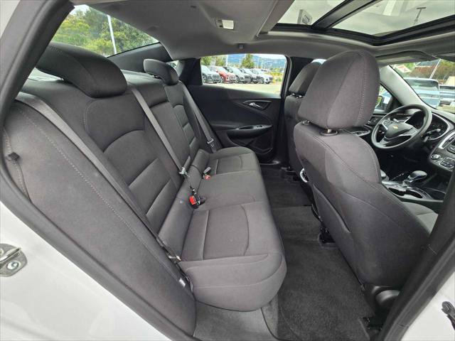 Used 2024 Chevrolet Malibu LT FWD image 11