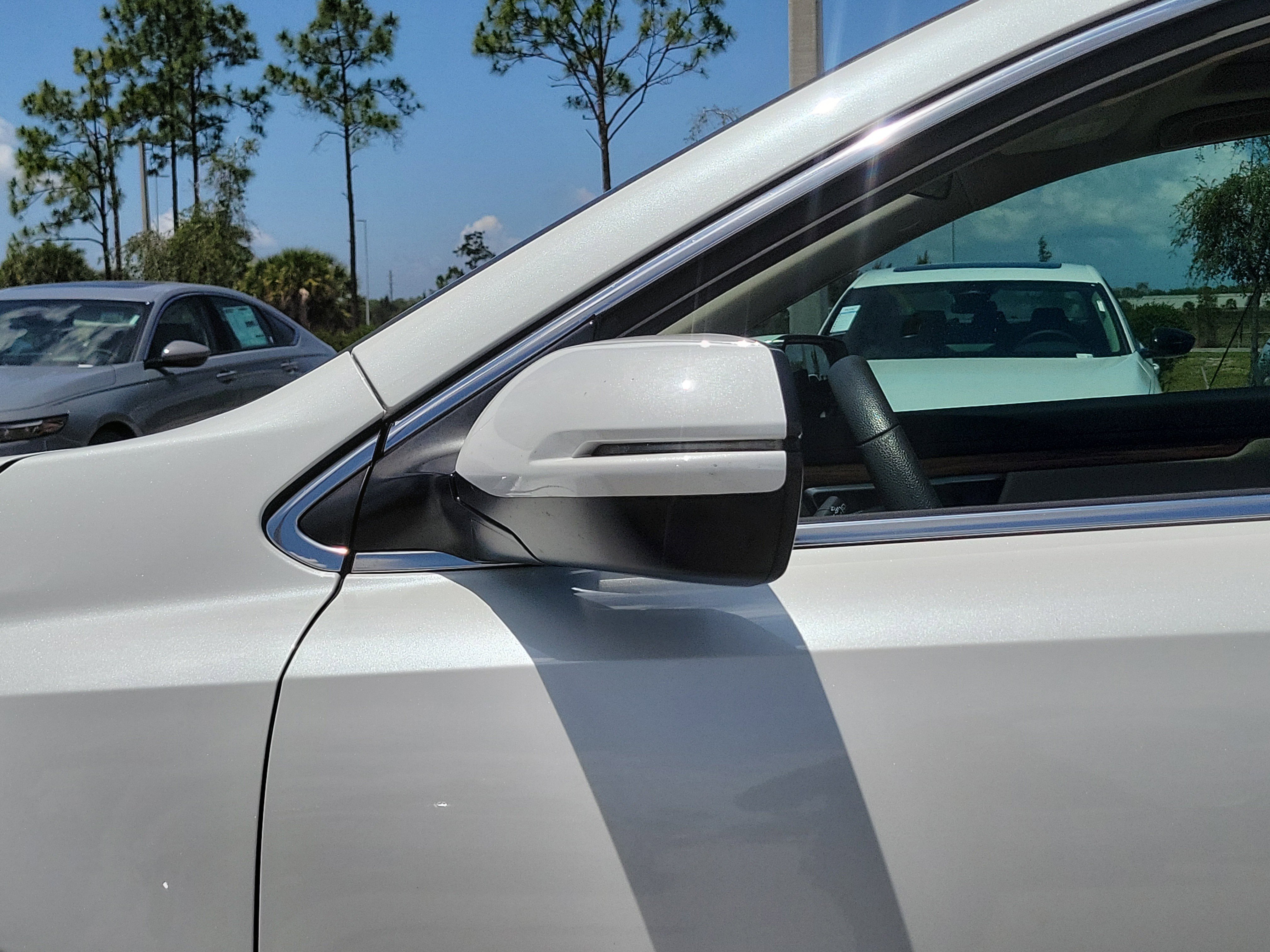 Used 2019 Honda CR-V EX image 9