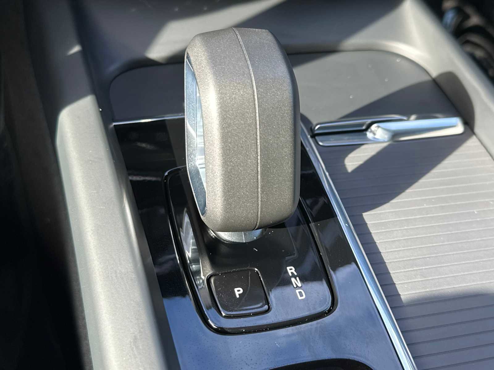 Used 2025 Volvo XC60 B5 Core w/ Protection Package Premier image 30