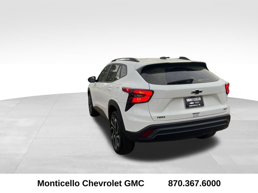 Used 2024 Chevrolet Trax RS w/ Driver Confidence Package FWD image 5