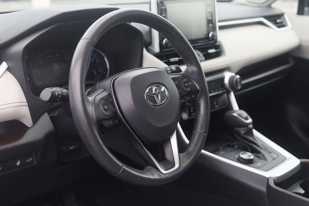 Used 2019 Toyota RAV4 Limited w/ Limited Grade Weather Package AWD/4WD image 27