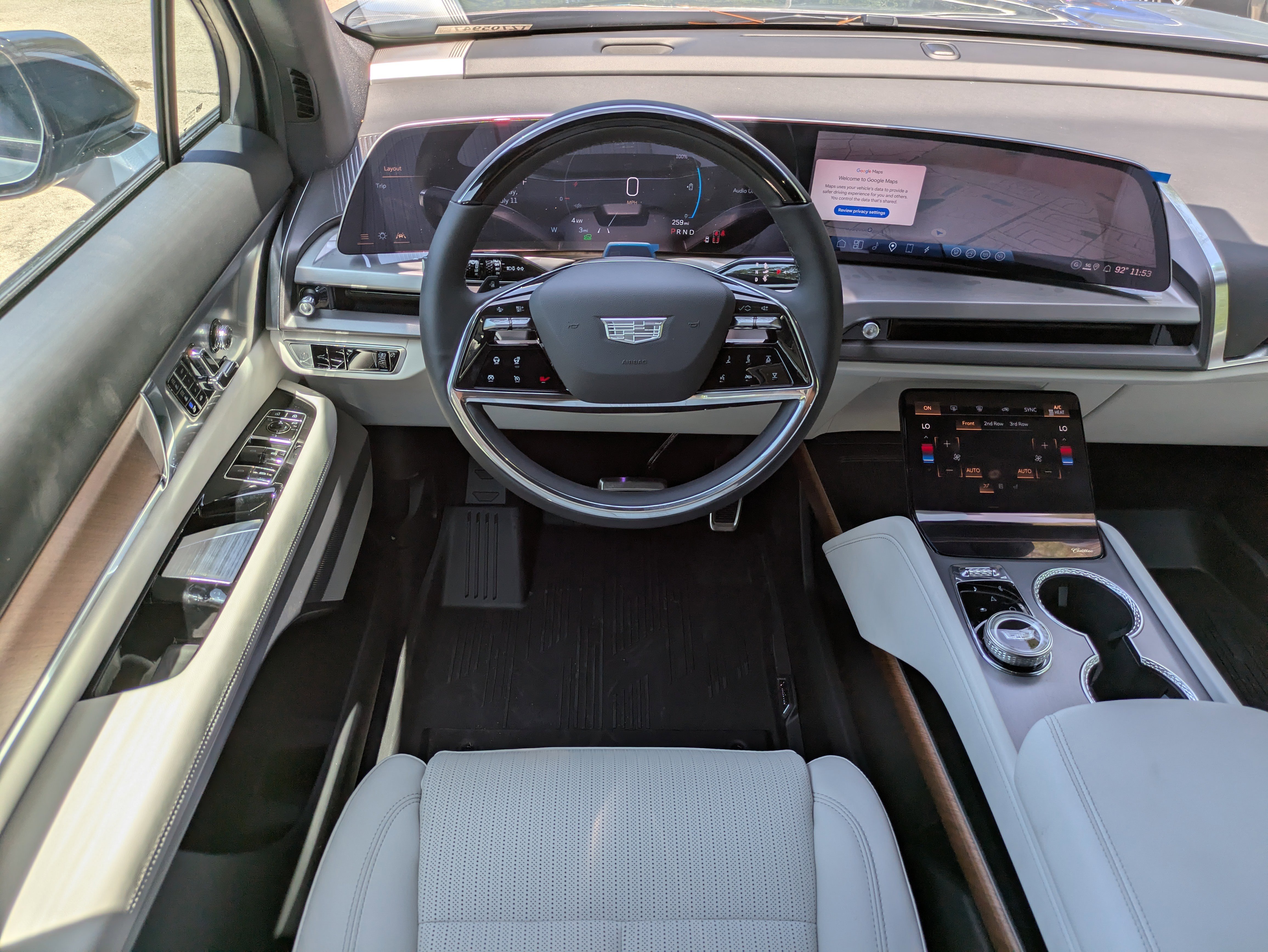 New 2026 Cadillac Vistiq Luxury w/ LPO, Floor Liner Package image 4