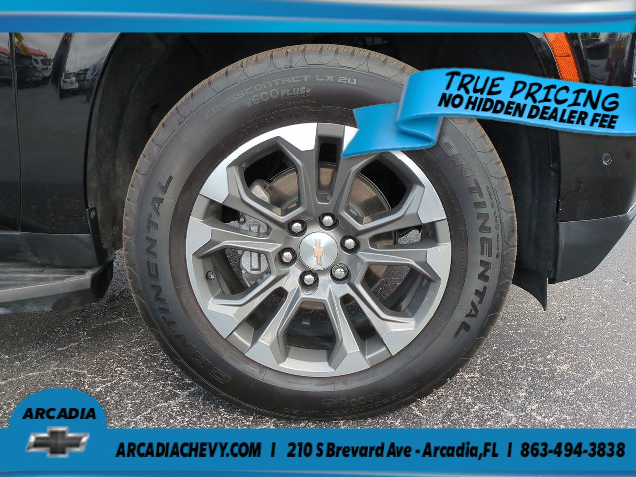 Used 2025 Chevrolet Suburban LT w/ Comfort Package RWD image 11