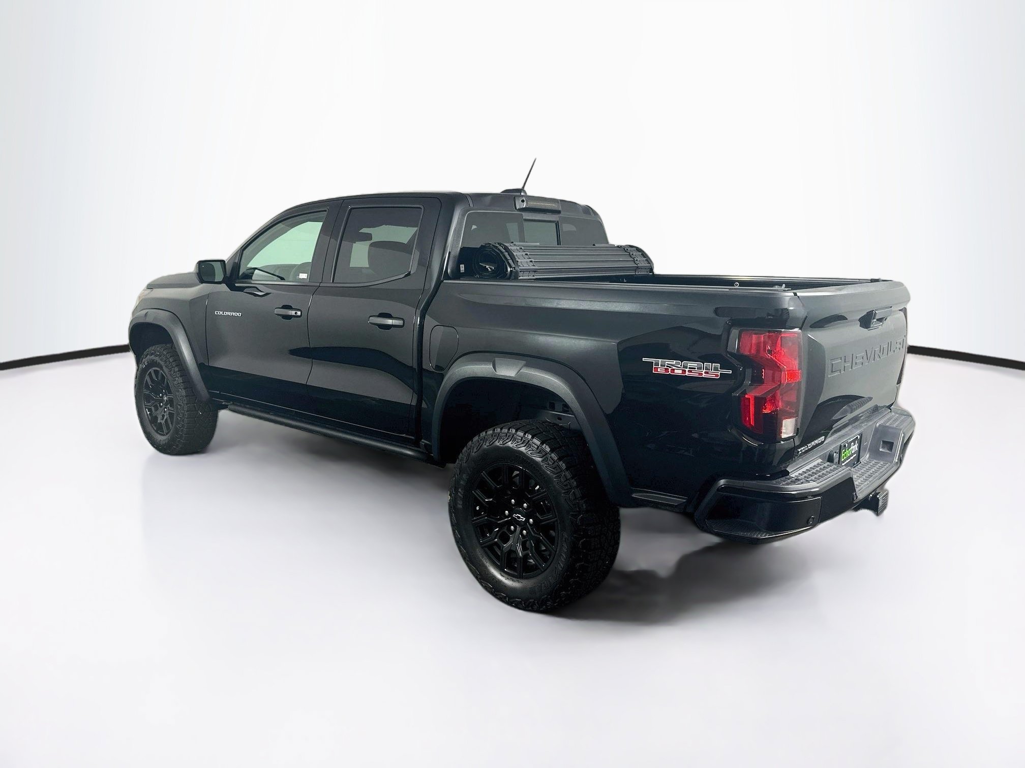 Used 2024 Chevrolet Colorado Trail Boss w/ Technology Package AWD/4WD image 5