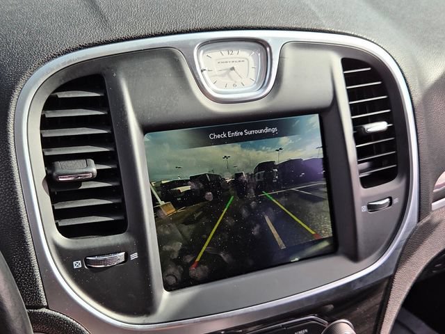 Used 2021 Chrysler 300 Touring w/ Sport Appearance Package RWD image 17