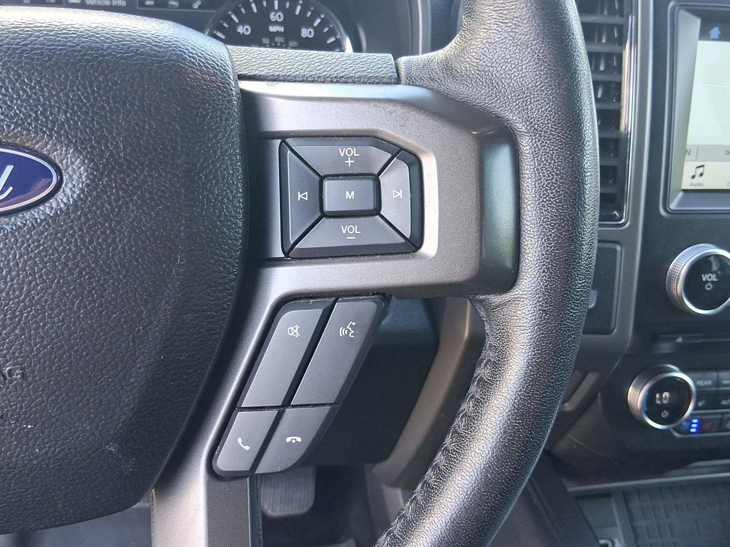 Used 2018 Ford Expedition Max XLT w/ Equipment Group 202A RWD image 18