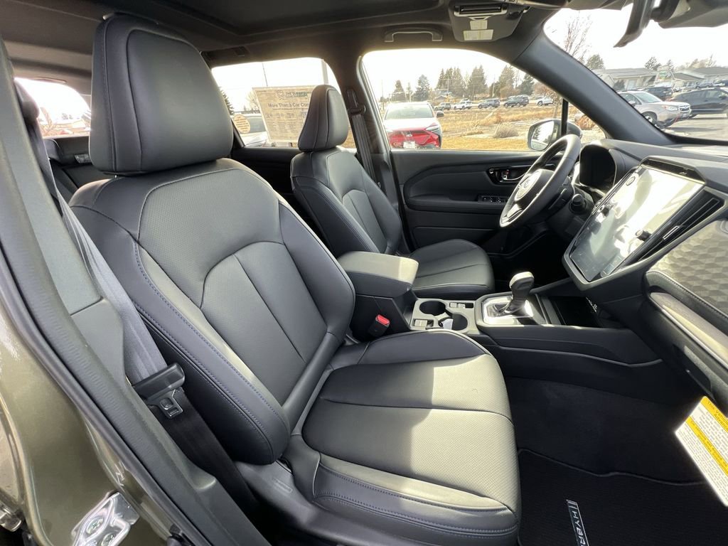 Used 2025 Subaru Forester Limited AWD/4WD image 29