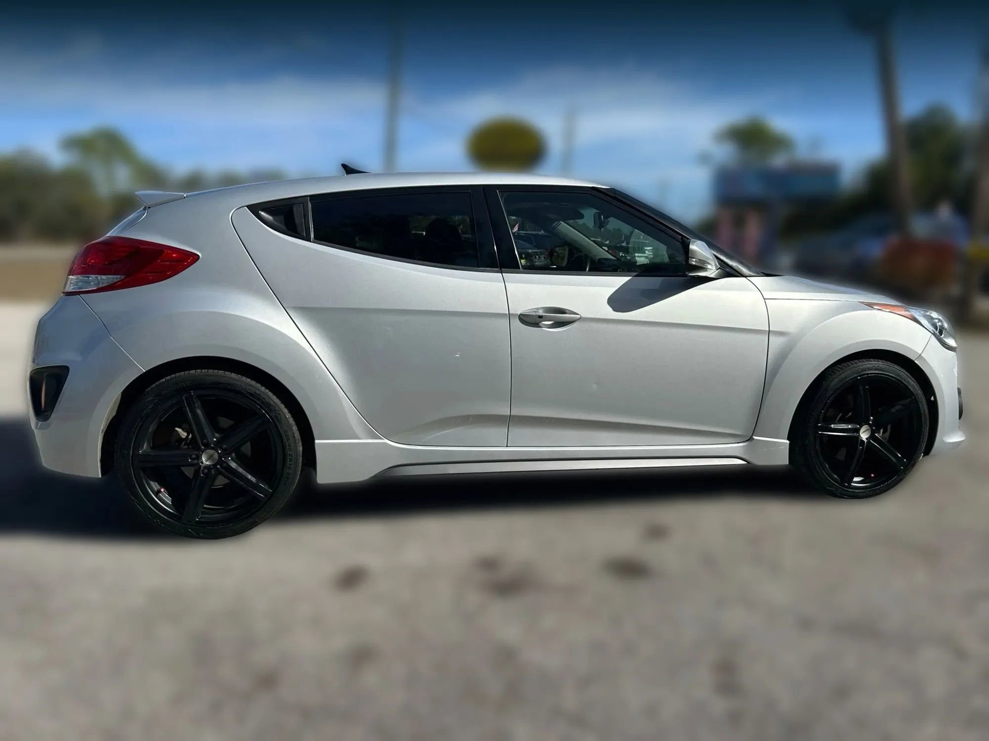 Used 2015 Hyundai Veloster Turbo w/ Option Group 04 image 2