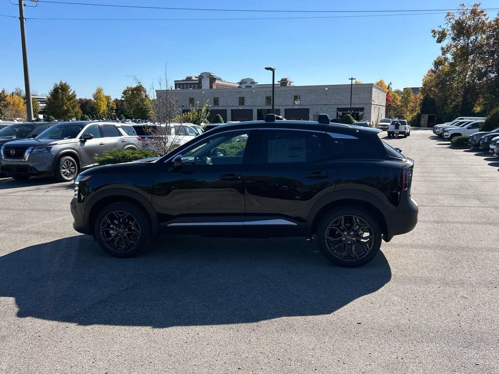 New 2026 Nissan Kicks SR w/ Illumination Package FWD image 4