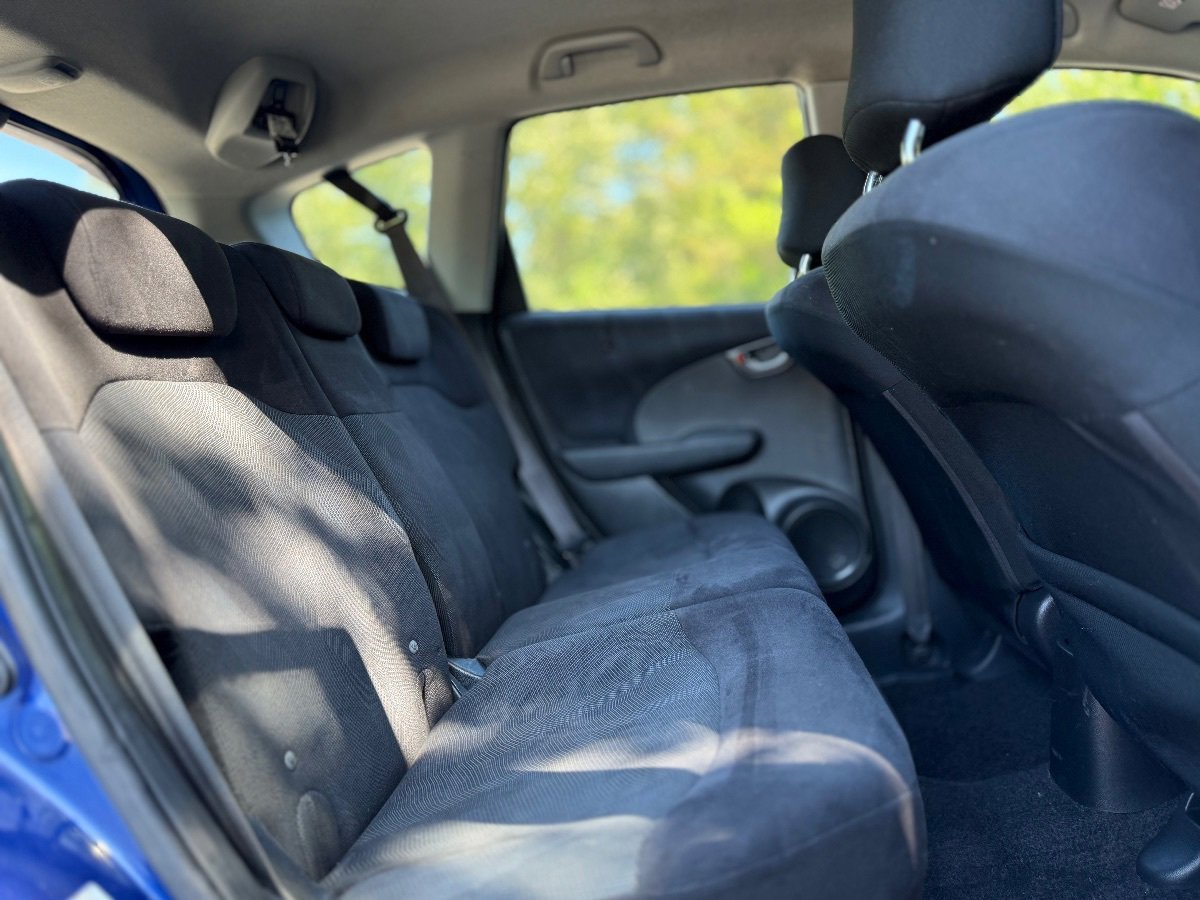 Used 2010 Honda Fit Sport image 16
