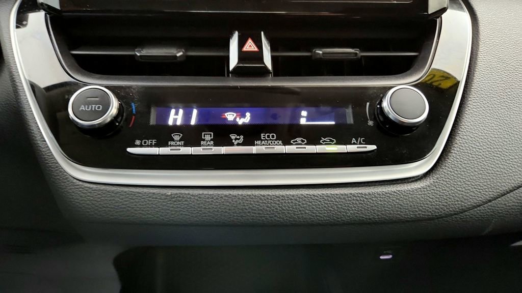 Certified 2023 Toyota Corolla LE FWD image 30