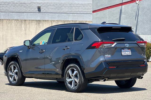 Certified 2022 Toyota RAV4 SE w/ Carpet Mat Package (TMS) AWD/4WD image 7