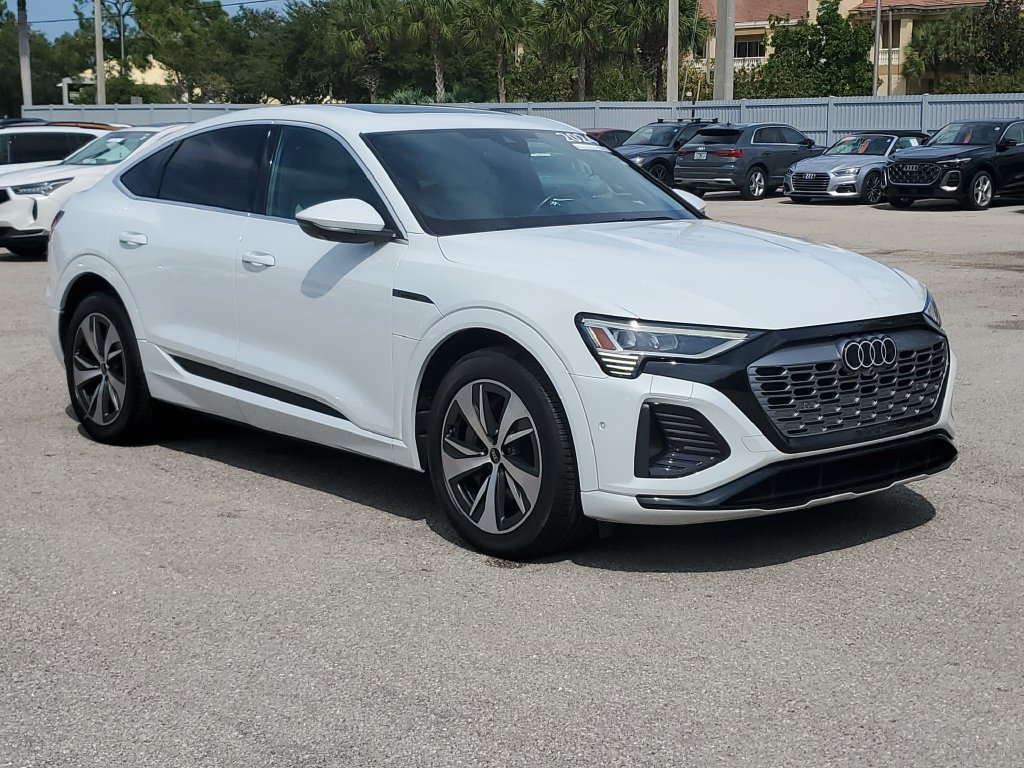 Certified 2024 Audi Q8 e-tron Premium Plus AWD/4WD image 2