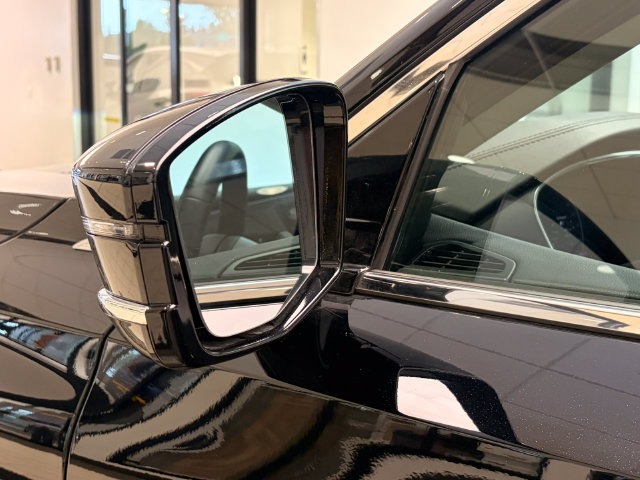 Certified 2023 Acura MDX w/ Technology Package AWD/4WD image 8