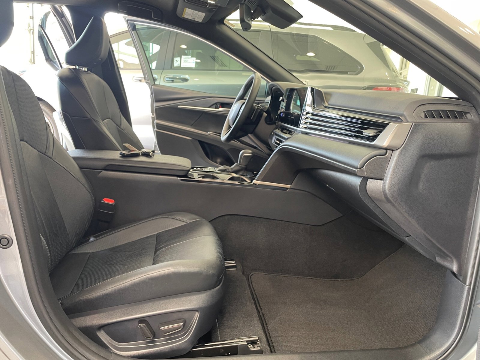 Certified 2025 Toyota Camry XSE FWD image 19
