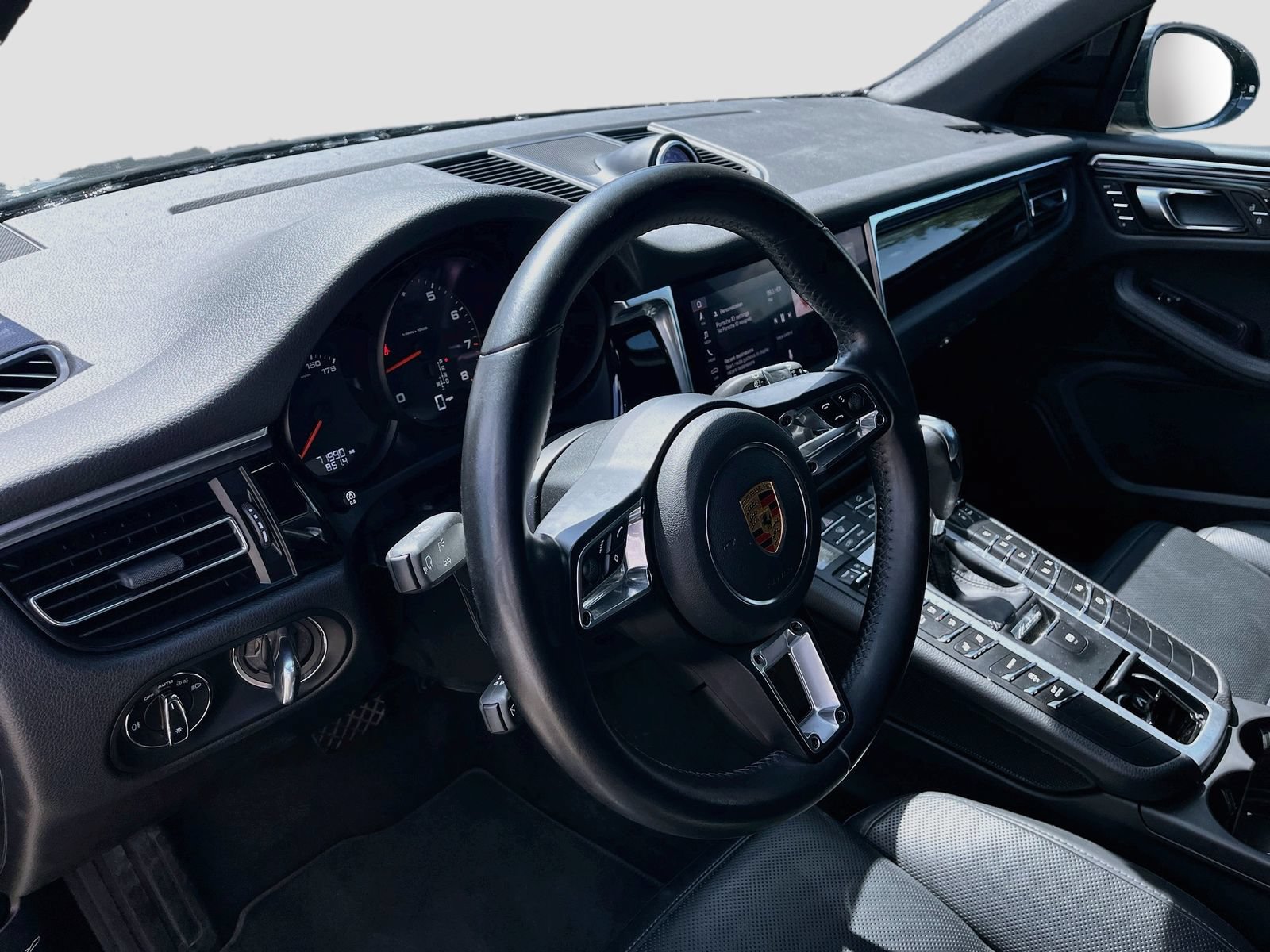 Used 2020 Porsche Macan AWD/4WD image 11