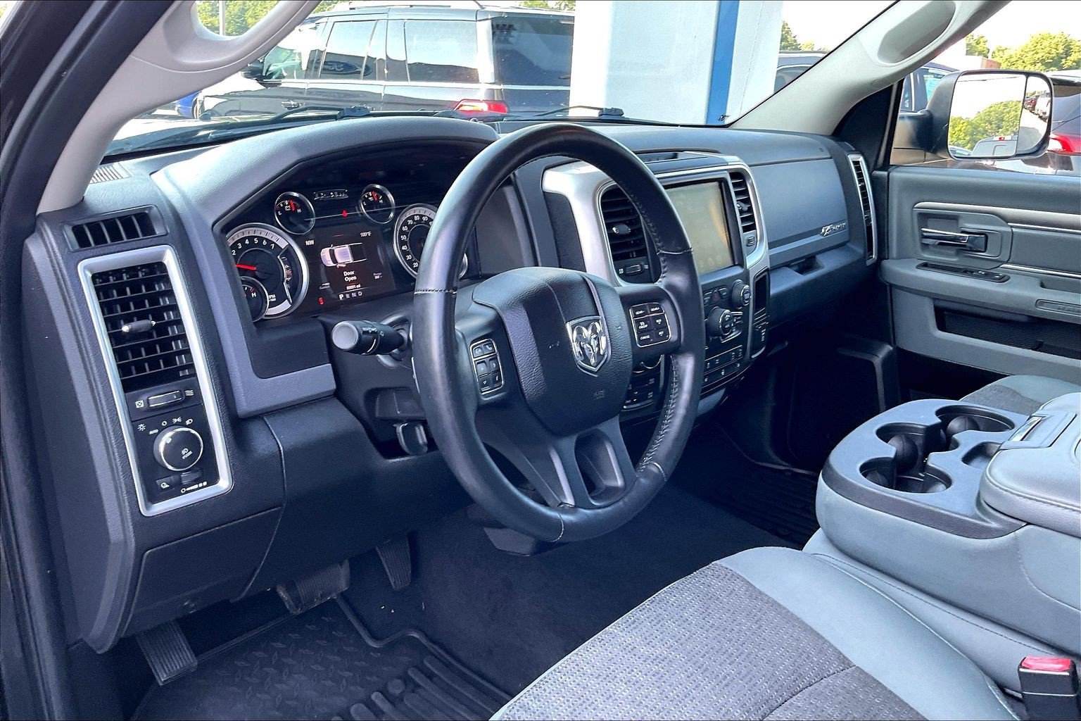 Used 2017 RAM 1500 Big Horn AWD/4WD image 13