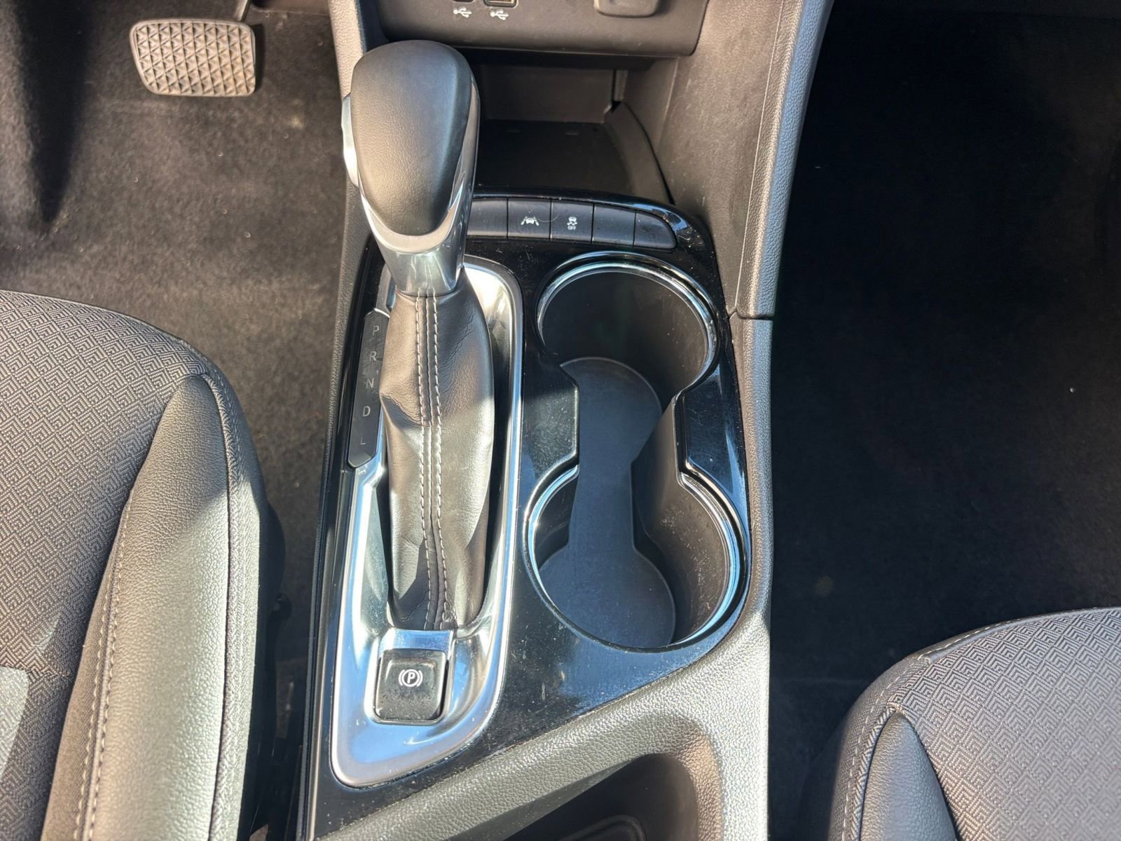 Used 2025 Buick Encore GX Preferred image 41