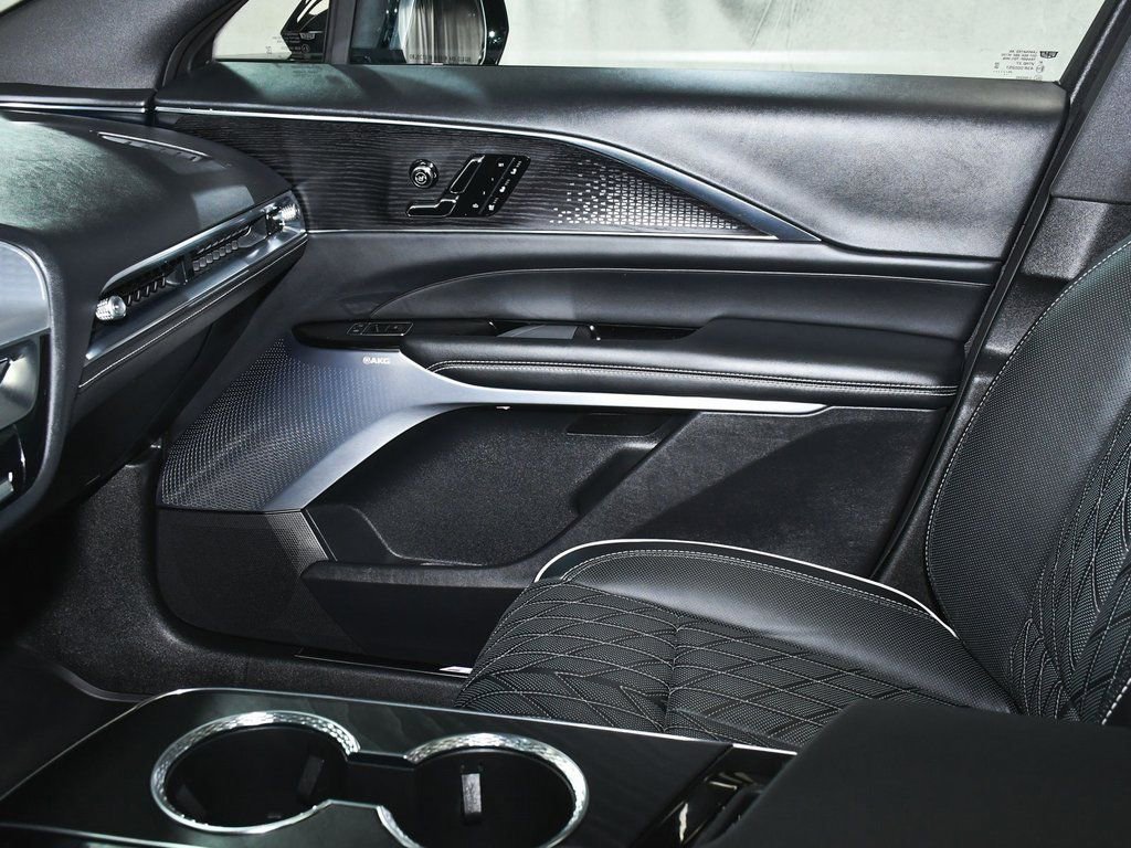 Used 2026 Cadillac Lyriq V image 51