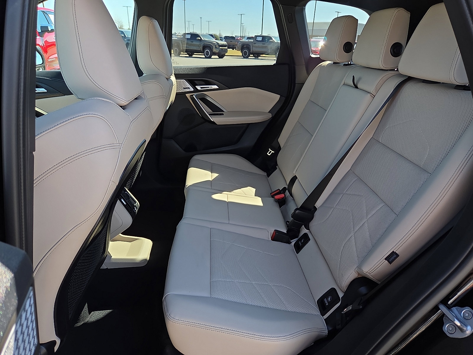 Used 2024 BMW X1 xDrive28i w/ Premium Package image 10