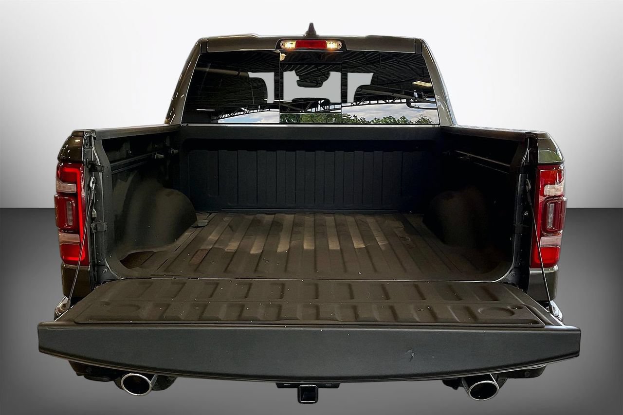 Used 2024 RAM 1500 Laramie AWD/4WD image 26