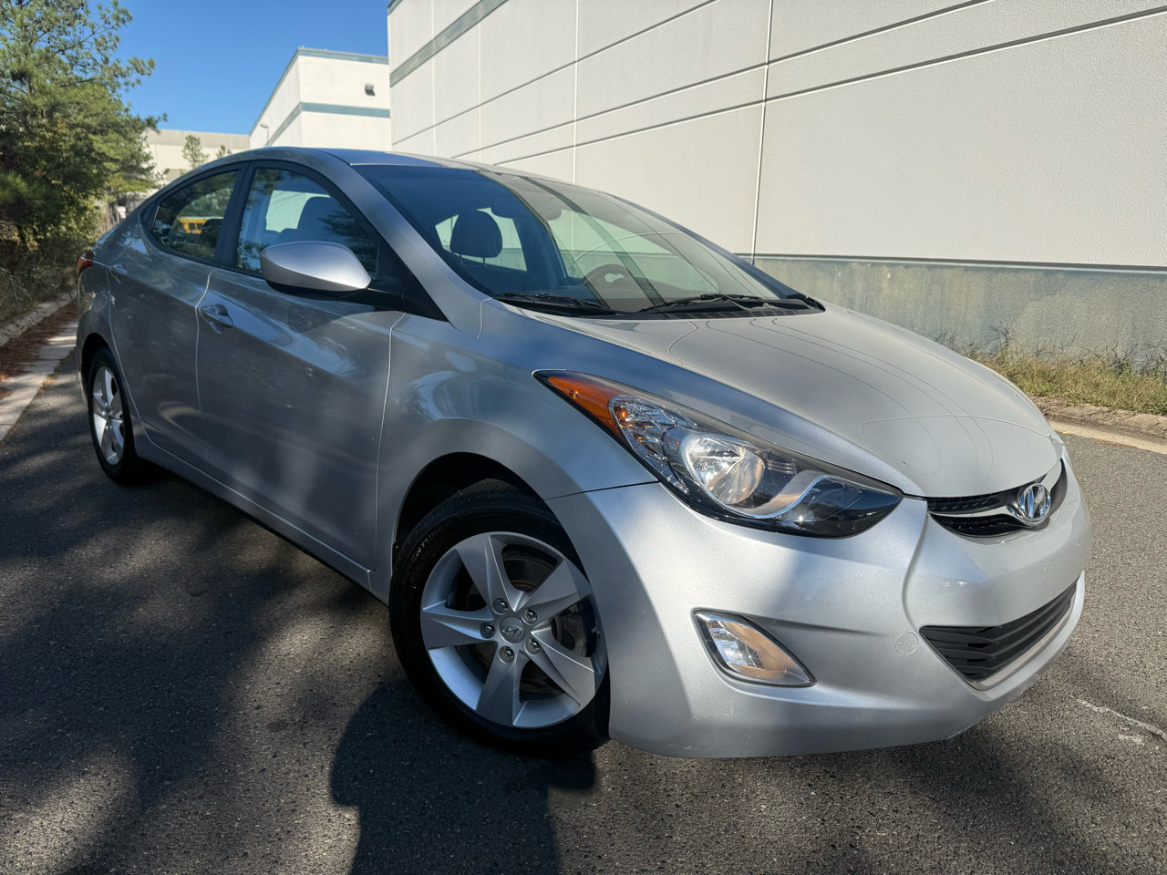 Used 2013 Hyundai Elantra GLS w/ Preferred Pkg image 1