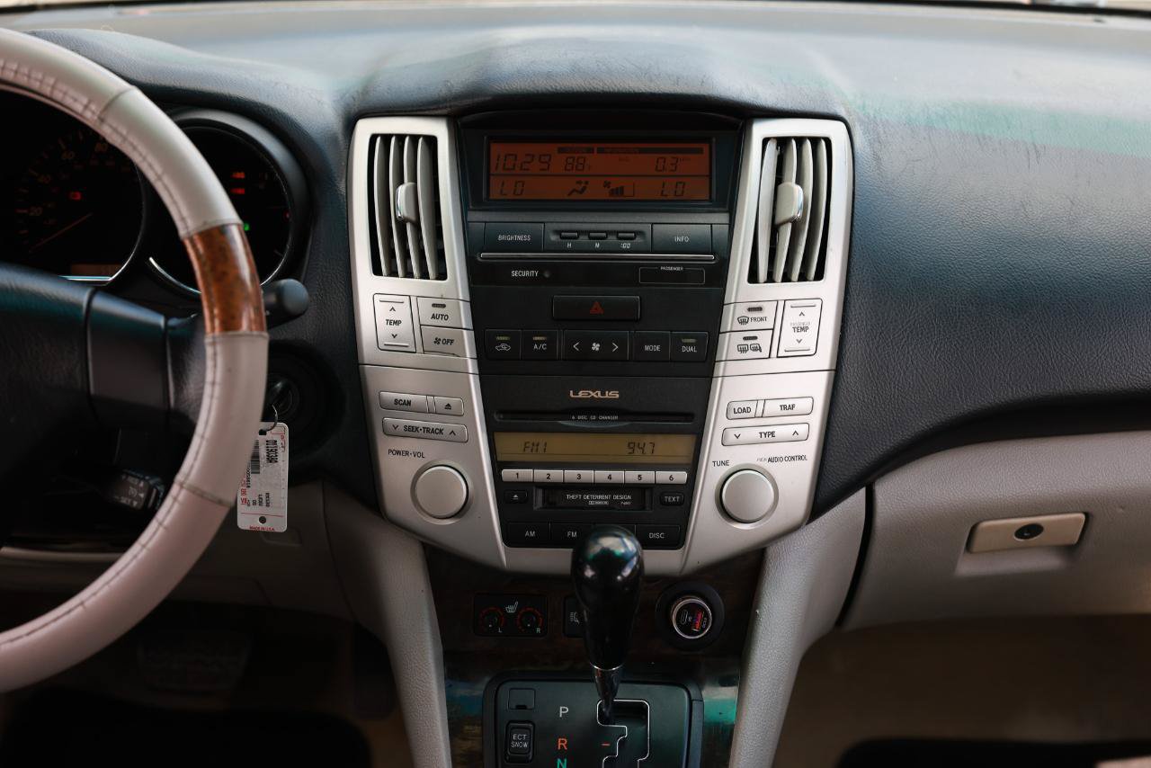 Used 2005 Lexus RX 330 w/ Premium Plus Pkg FWD image 35
