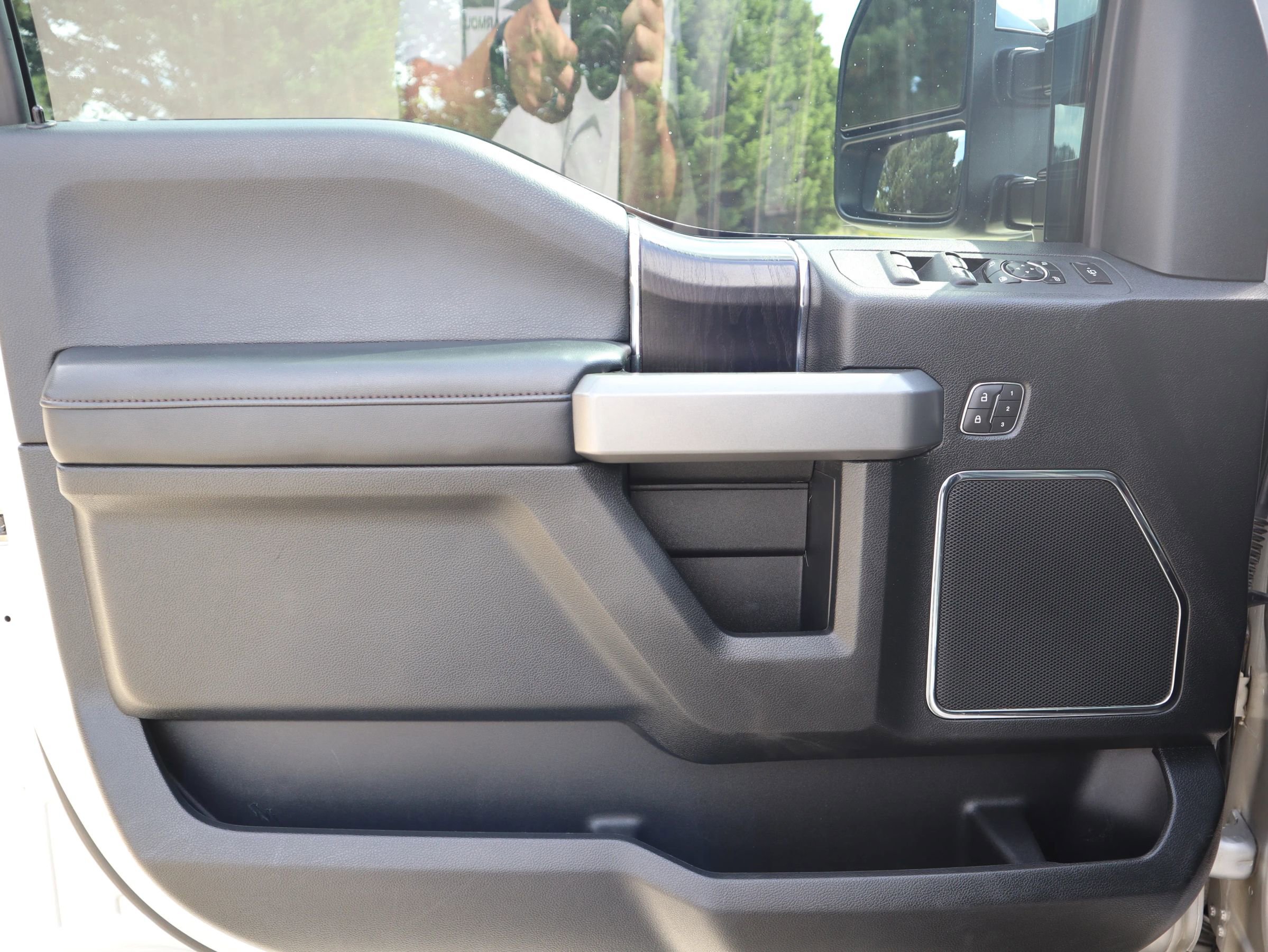 Used 2019 Ford F450 Platinum image 28