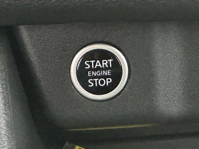 Used 2023 Nissan Rogue S AWD/4WD image 21
