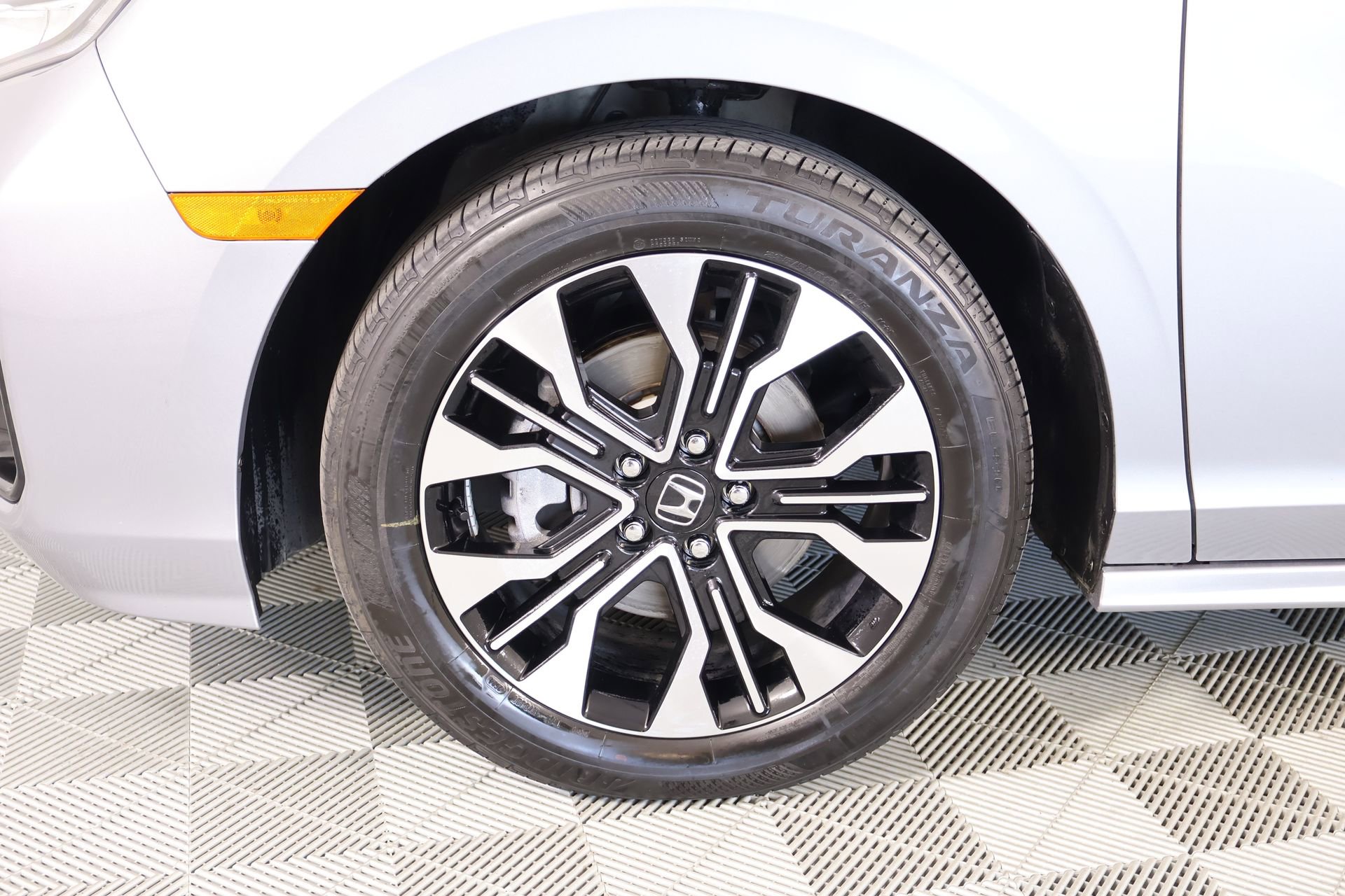 Used 2025 Honda Odyssey Elite image 19