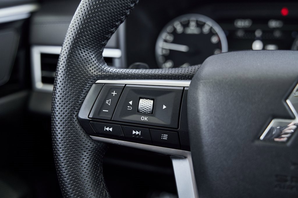 Used 2024 Mitsubishi Outlander SE image 33