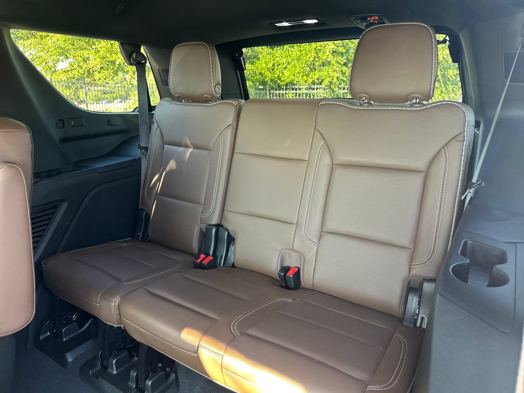 Used 2021 Chevrolet Tahoe High Country w/ Premium Package RWD image 34
