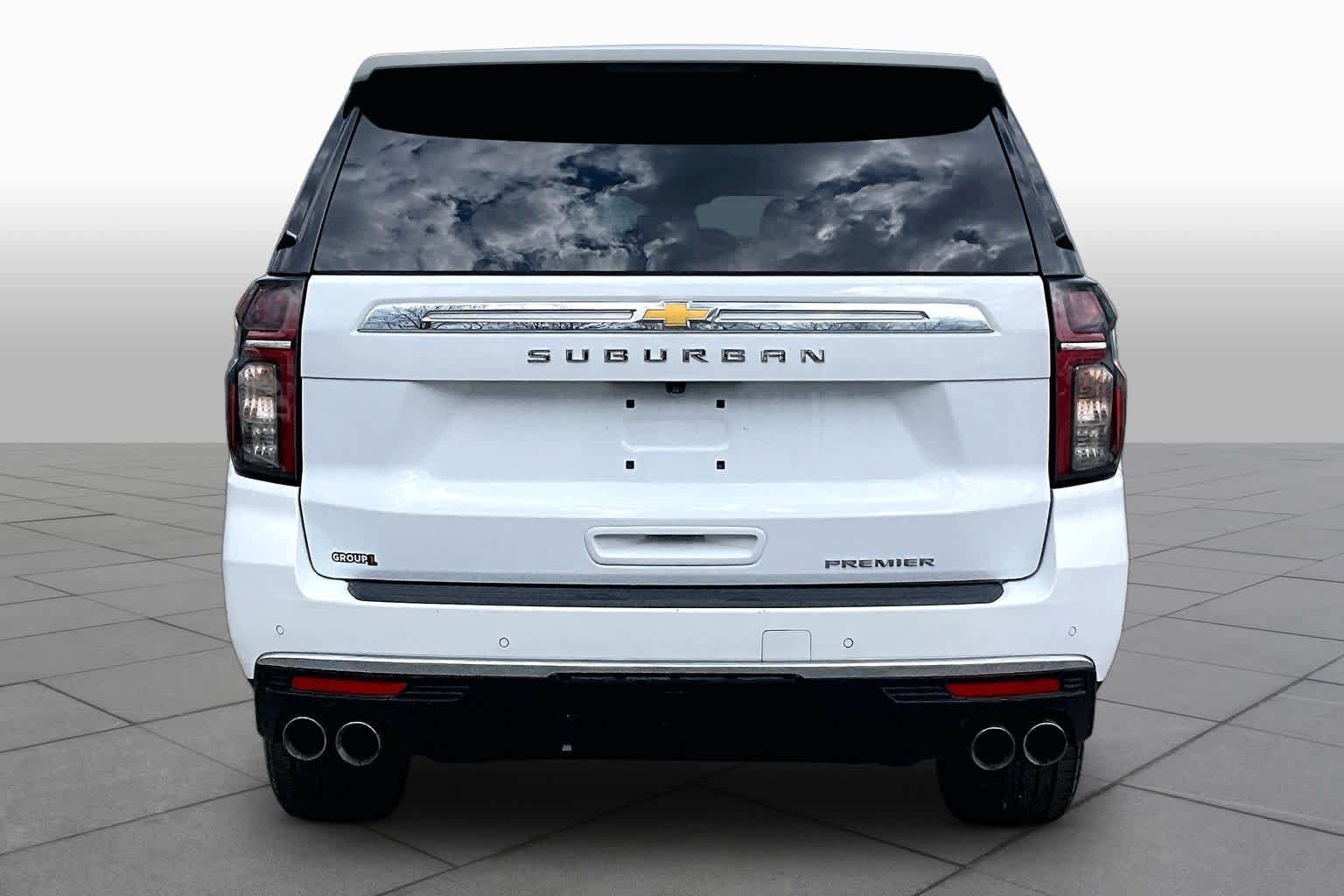 Used 2023 Chevrolet Suburban Premier AWD/4WD image 5