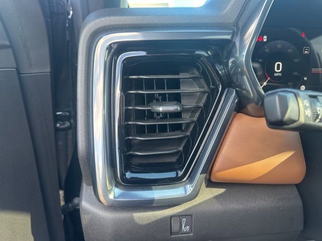 Used 2024 GMC Canyon AT4 w/ Canyon Safety Plus Package image 30