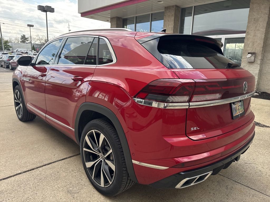 Used 2024 Volkswagen Atlas Cross Sport SEL Premium R-Line image 4